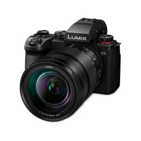 Panasonic Lumix S5 II + 24-105 mm F/4